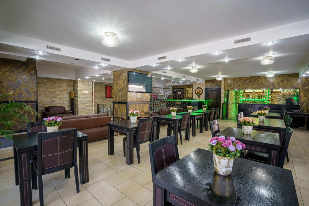 Hotel Avis - 824
