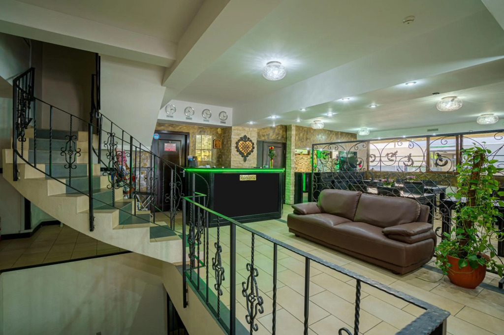 Hotel Avis - 953