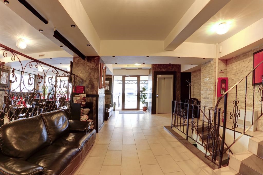 Hotel Avis - 560