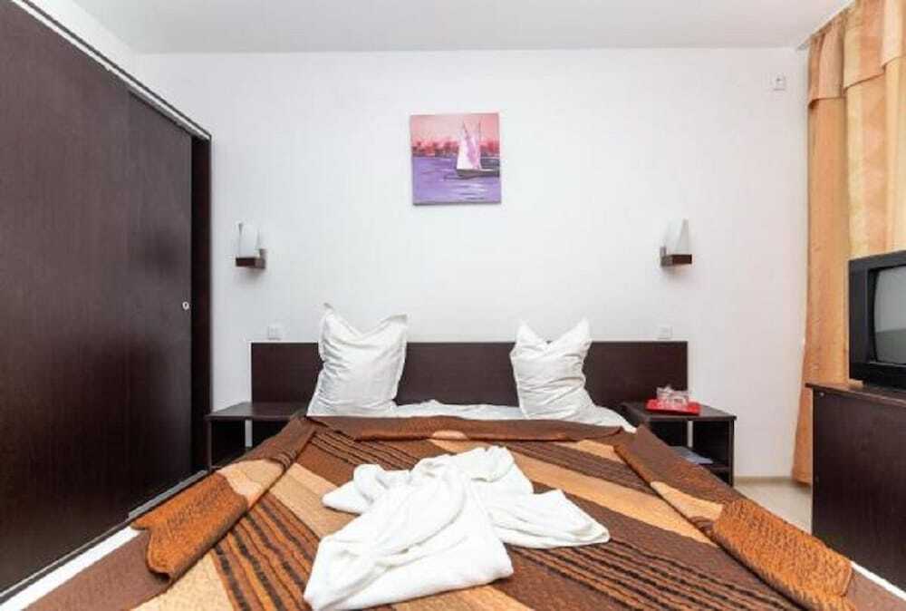 Hotel Azur - 939