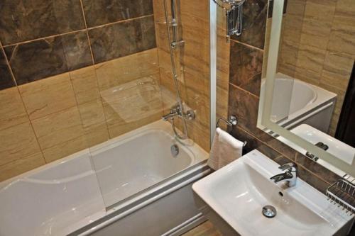 Hotel Balada - 936