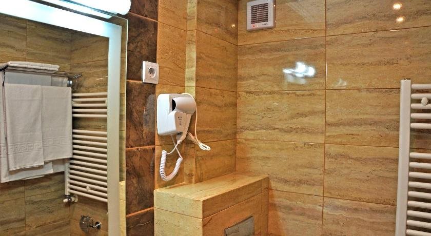 Hotel Balada - 668
