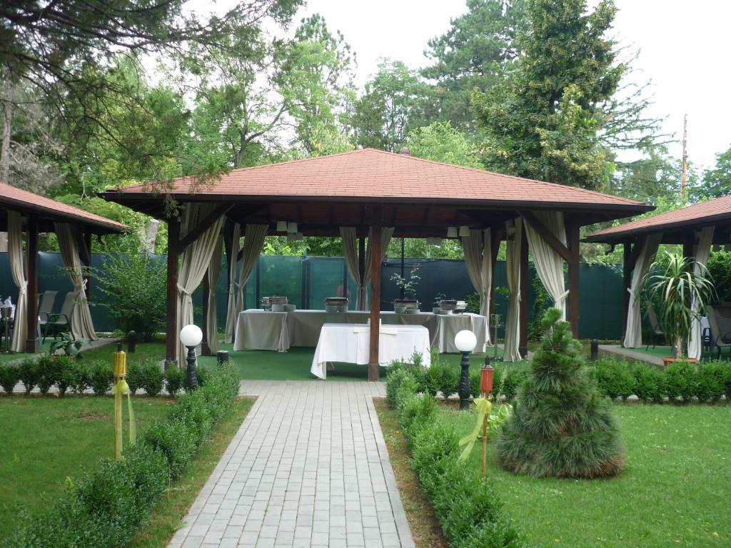 Hotel Baneasa Parc - 670