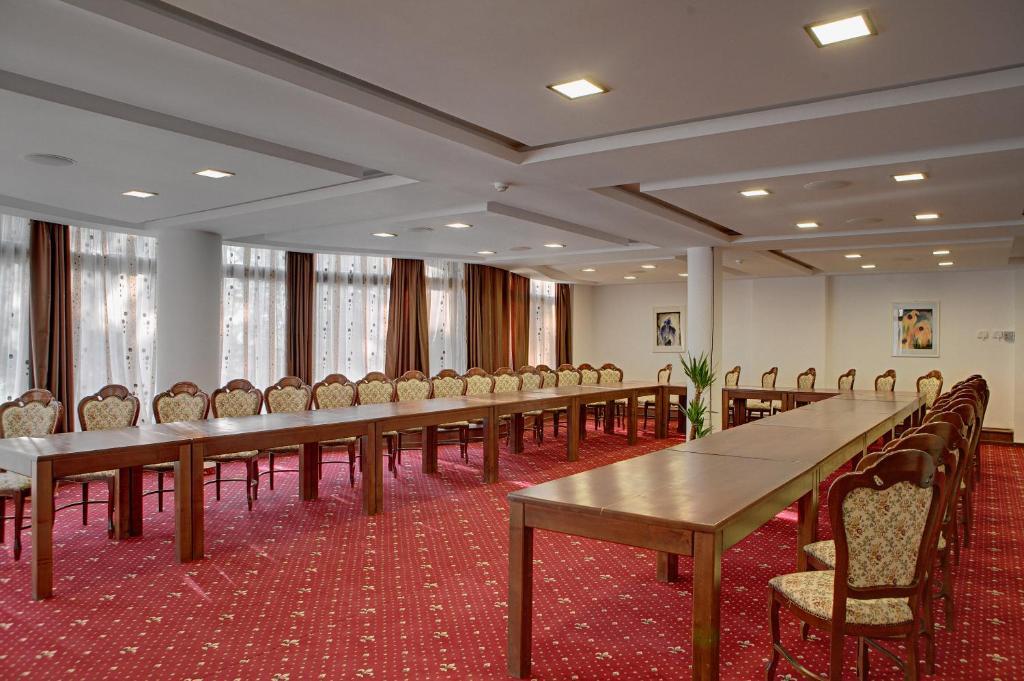 Hotel Bistrita - 935