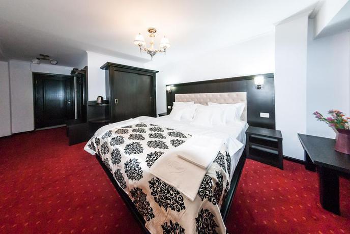 Hotel Blue Night - 755