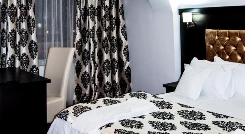 Hotel Blue Night - 849