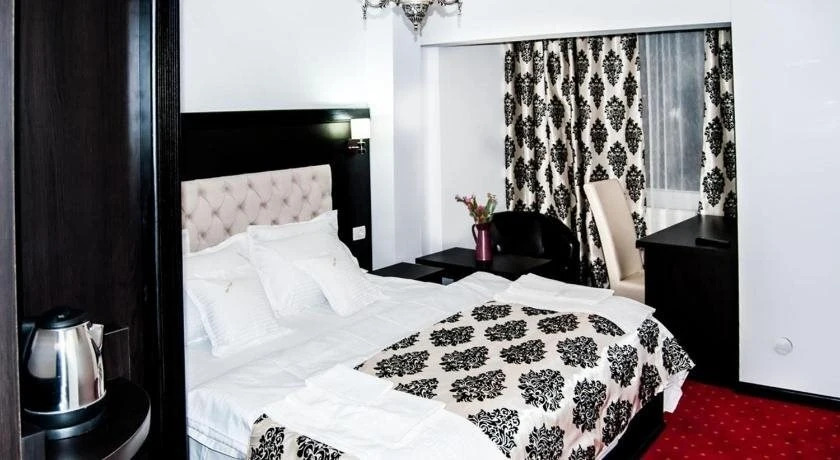Hotel Blue Night - 592