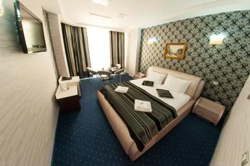 Hotel Boutique Shine - 384