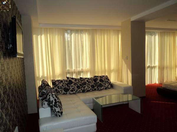 Hotel Boutique Shine - 469