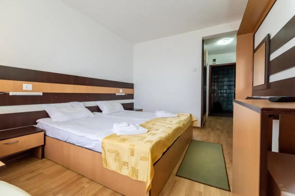Hotel Capitol - 599