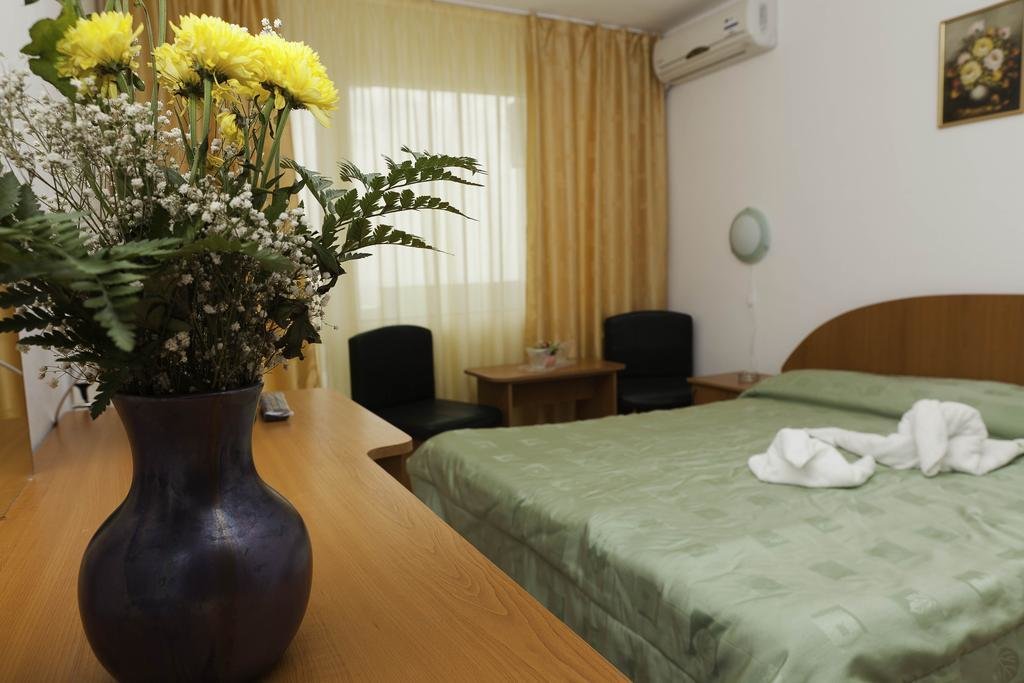 Hotel Capitol - 468