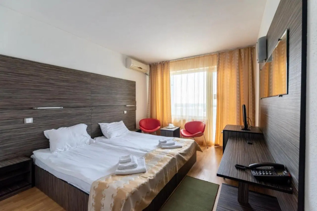 Hotel Capitol - 860