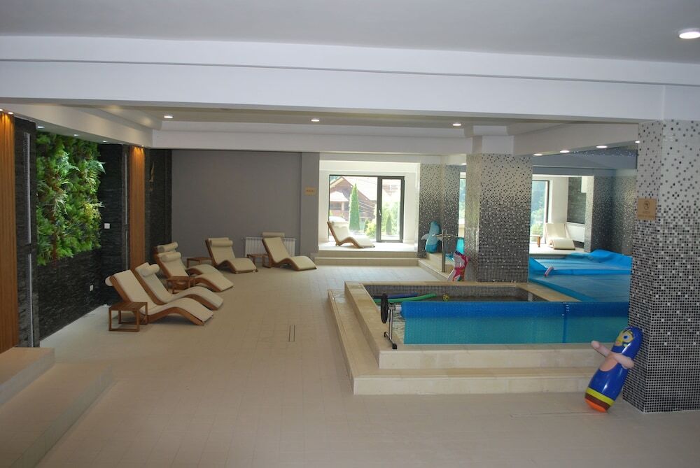 Hotel Carpat Inn - 421
