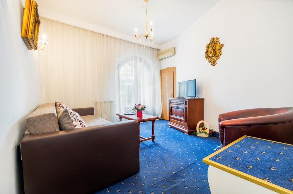 Hotel Carpati - 235