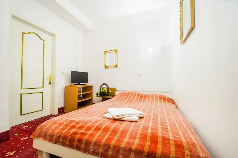 Hotel Carpati - 295