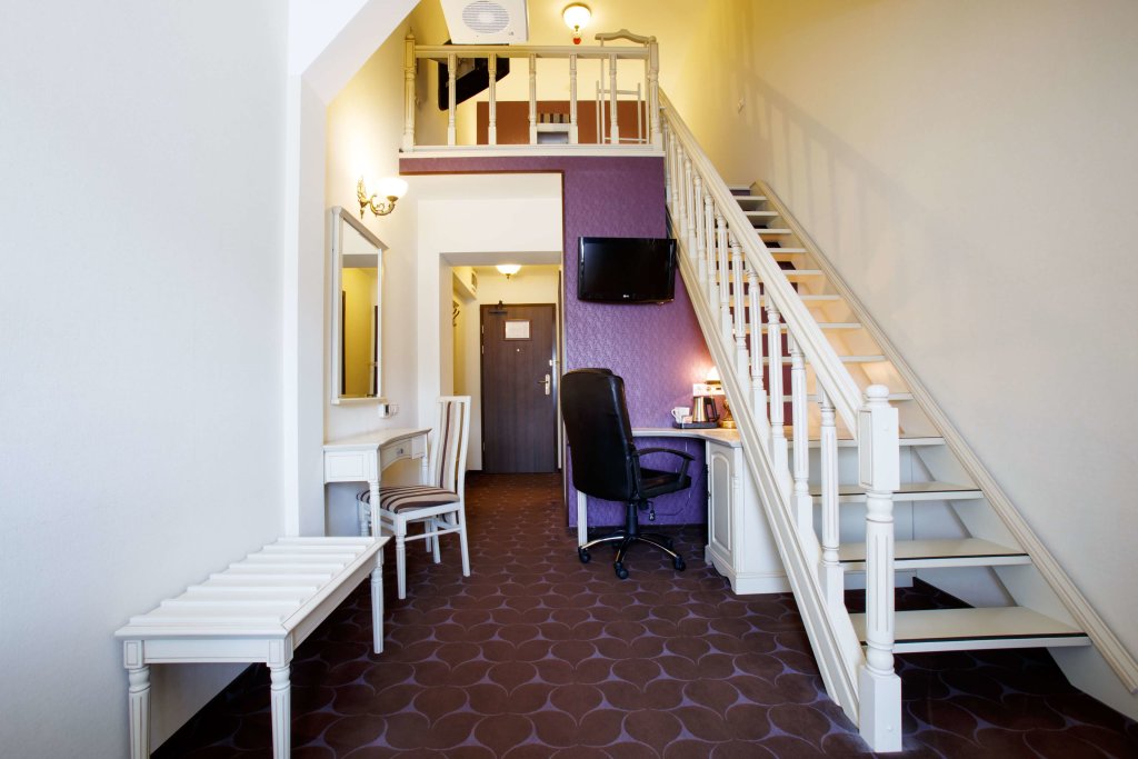 DoubleTree by Hilton Hotel Sighisoara - Cavaler - 984