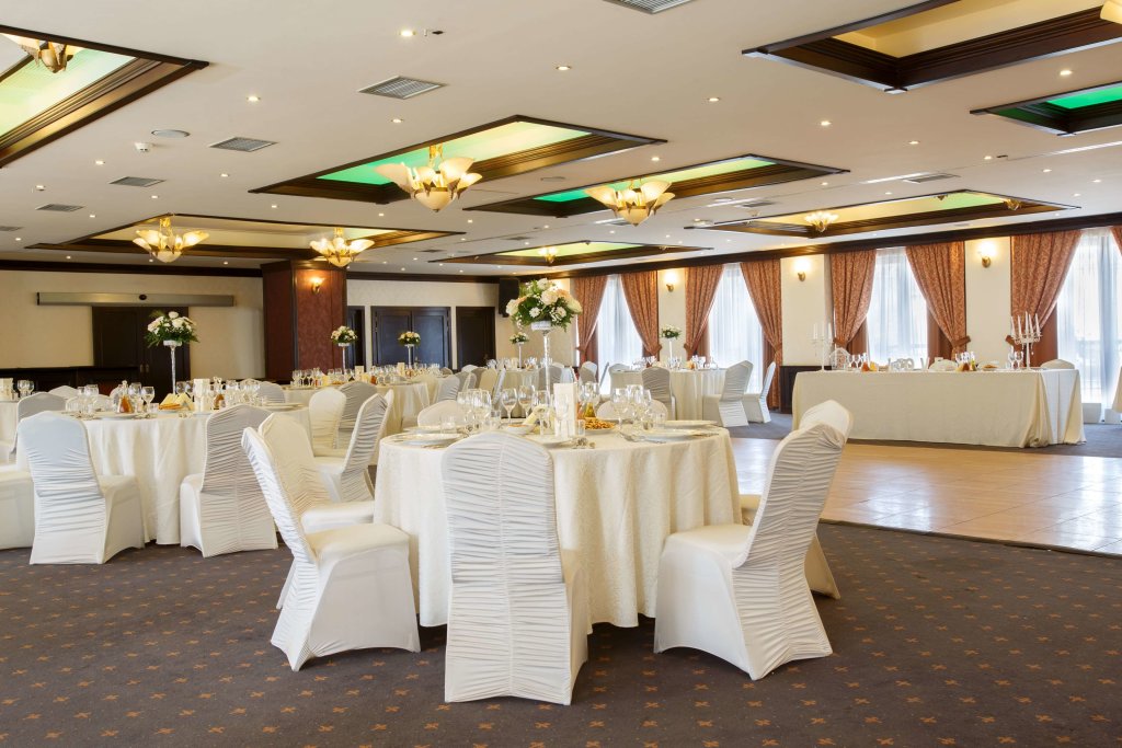 DoubleTree by Hilton Hotel Sighisoara - Cavaler - 656