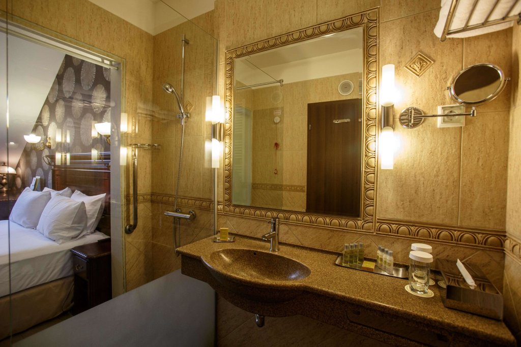 DoubleTree by Hilton Hotel Sighisoara - Cavaler - 687