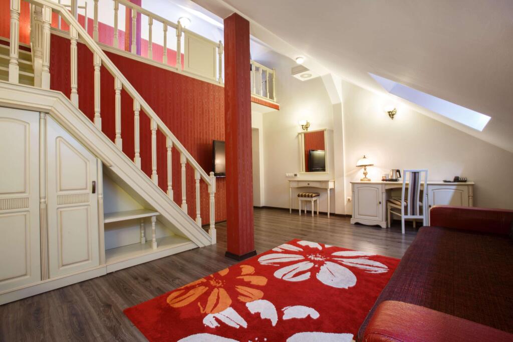 DoubleTree by Hilton Hotel Sighisoara - Cavaler - 133