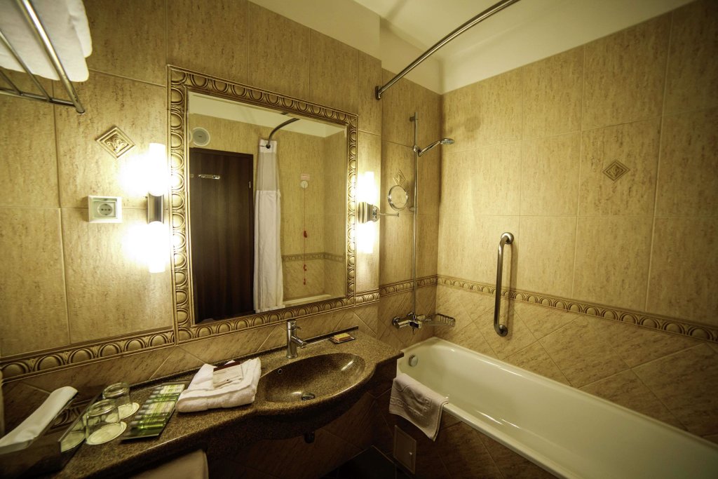 DoubleTree by Hilton Hotel Sighisoara - Cavaler - 359