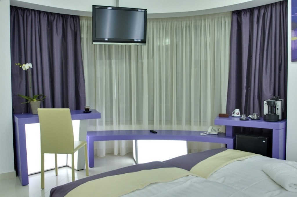 Hotel Christina - 903