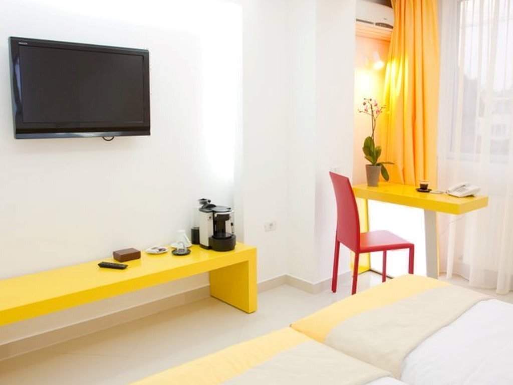 Hotel Christina - 324