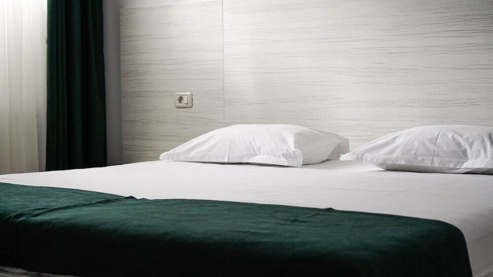 Hotel Cirus - 366