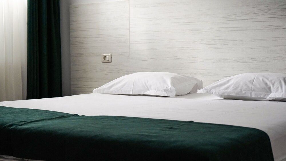 Hotel Cirus - 419