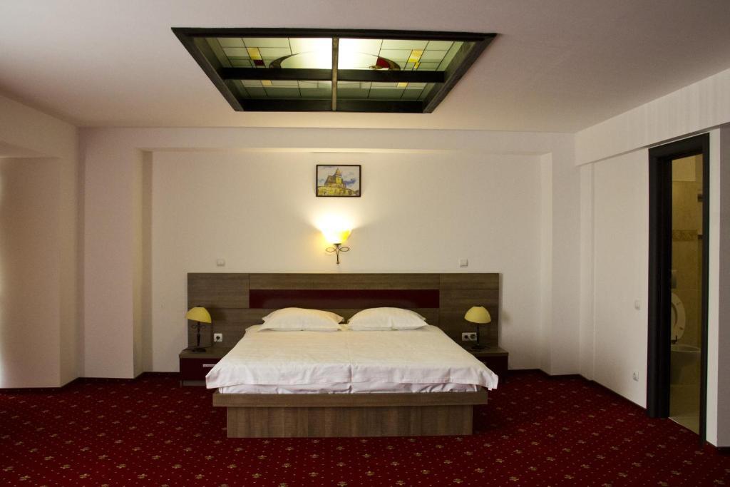 Hotel City Ploiesti - 570