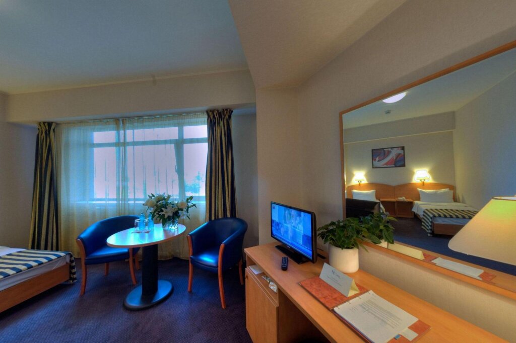 Hotel Class - 206