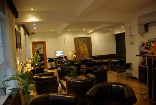 Club G - 498