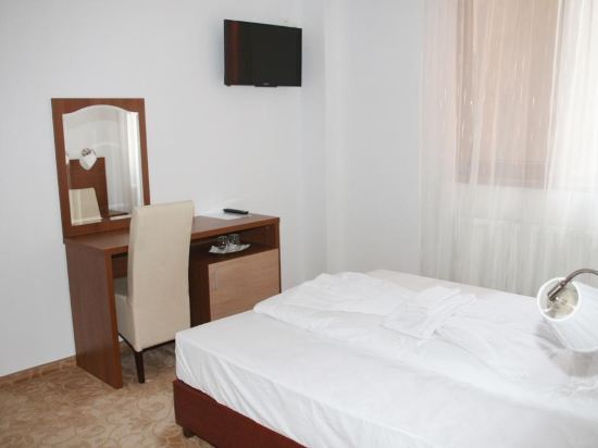 Hotel Condor - 860