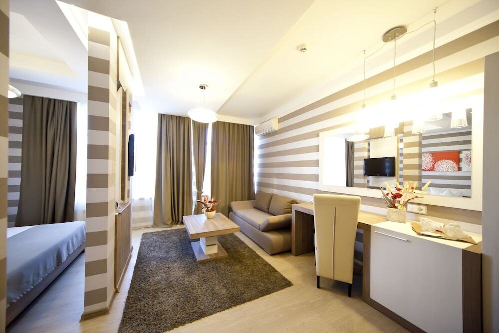 Hotel Confort - 282
