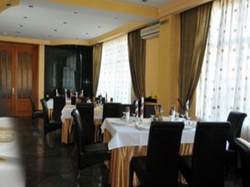 Hotel Confort - 298