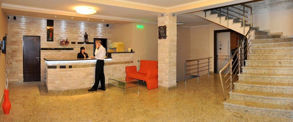 Hotel Confort - 455