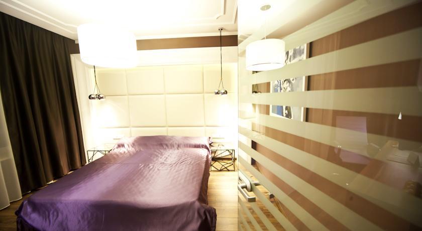 Hotel Confort - 200