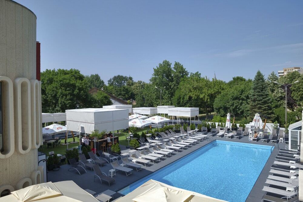 North Star Continental Resort - 506