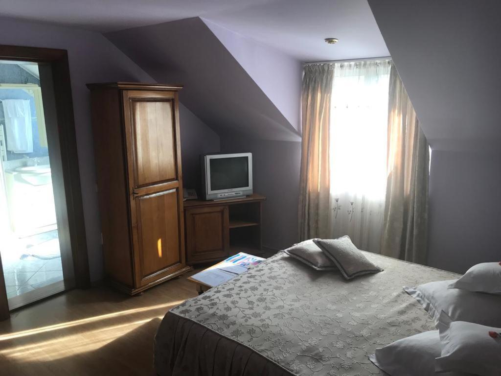 Hotel Cosmos - 304