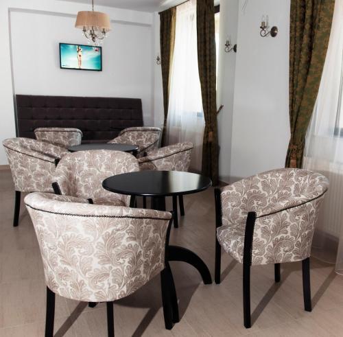 Hotel Cristian - 253