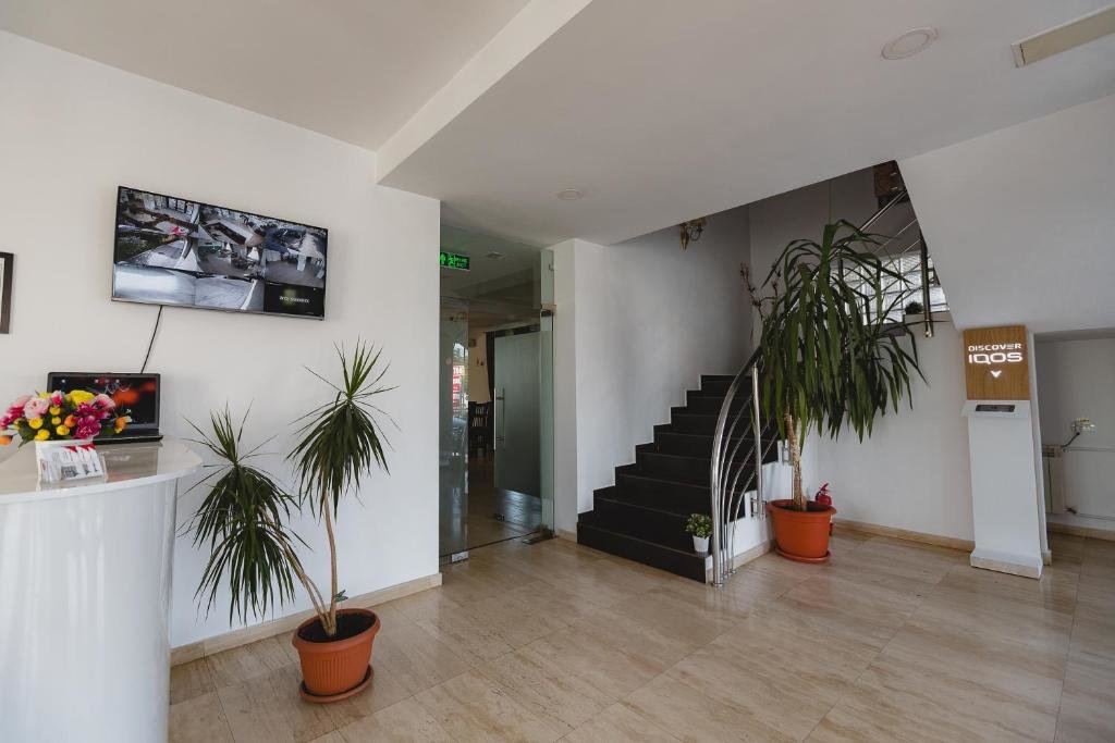 Hotel Cristian - 350