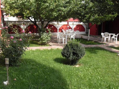 Hotel Cristian - 727
