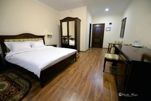 Hotel Dallas - 951