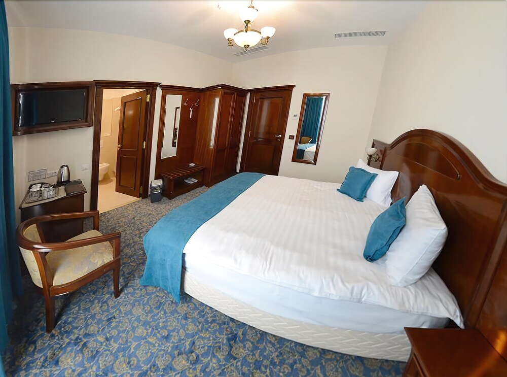 Hotel Diesel - 737