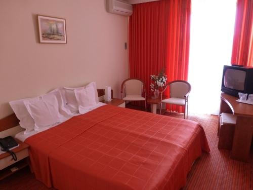 Hotel Doina - 890