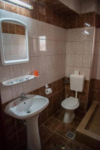 Hotel Dynes - 735