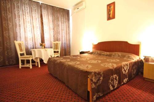 Hotel Dynes - 253