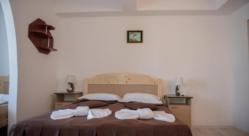 Hotel Dynes - 937