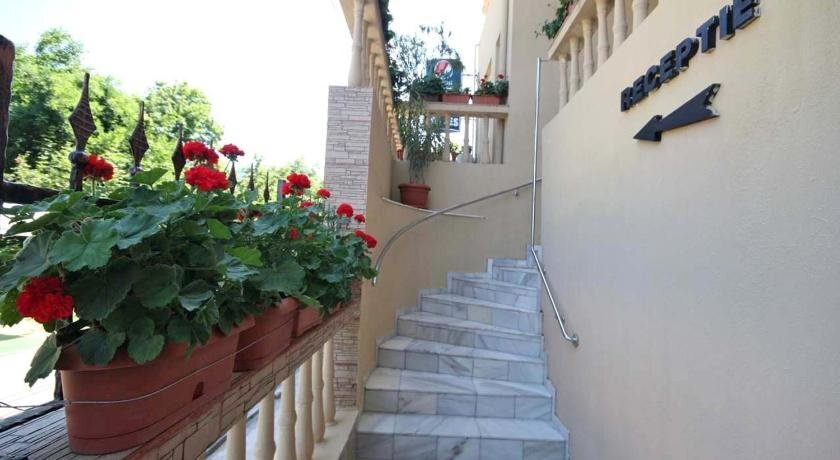 Hotel Dynes - 369
