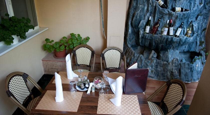 Hotel Dynes - 4