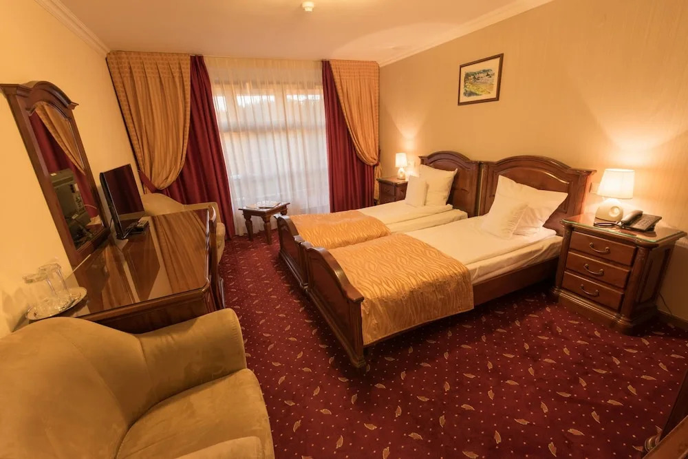 Hotel Edelweiss - 271
